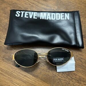 Steve Madden Gold and Black Sunglasses